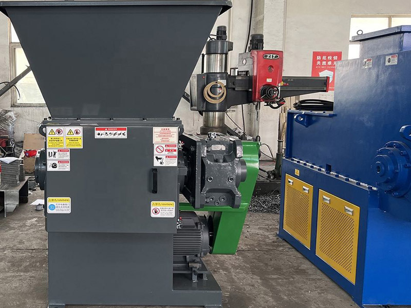 單軸撕碎機(jī)